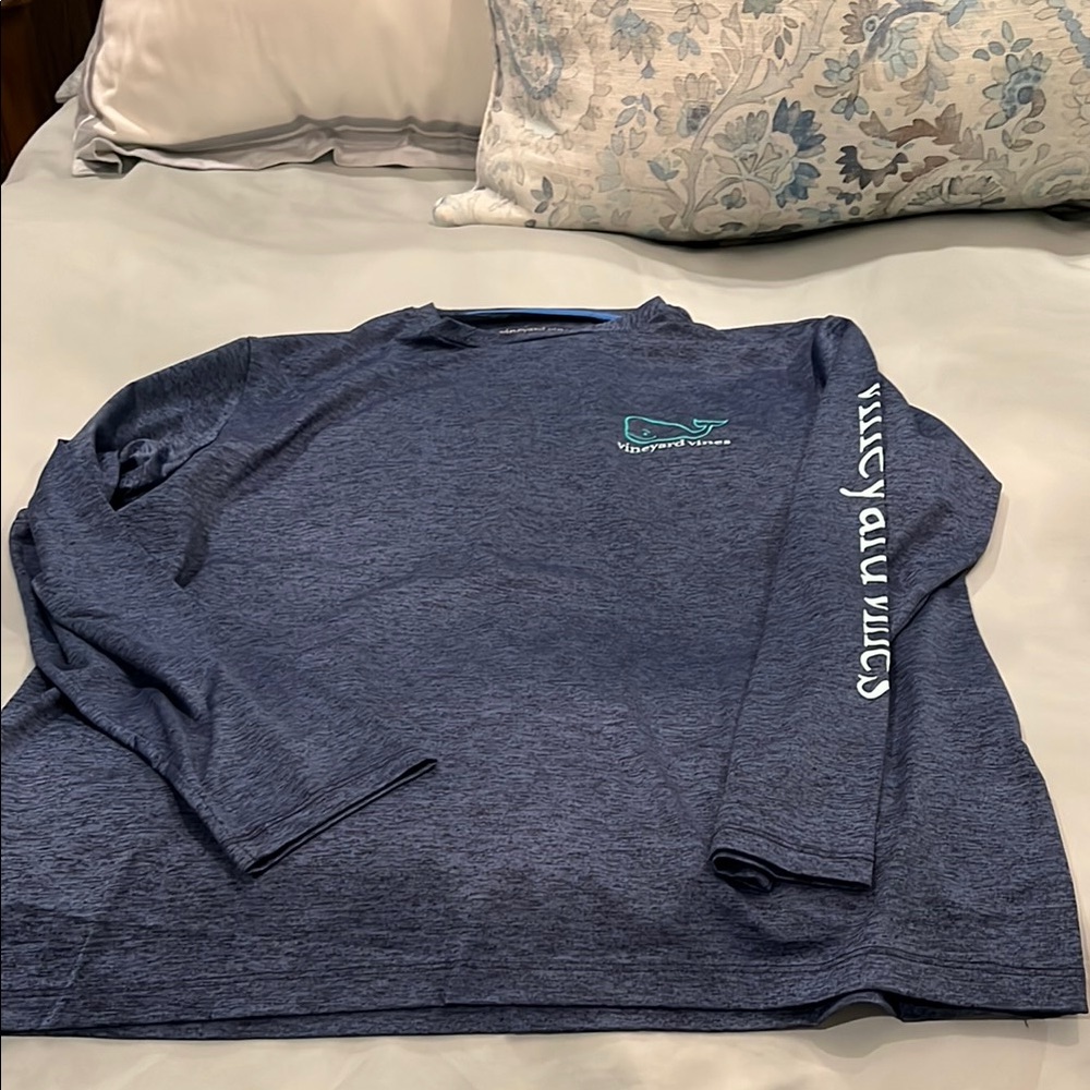 New with Tags Vineyard Vines Navy Long Sleeve Performance Tee
